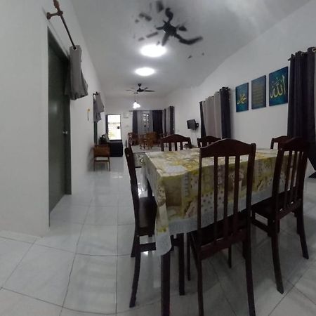 Homestay D'Mama Ifor Muslimi Tanjong Malim Dış mekan fotoğraf