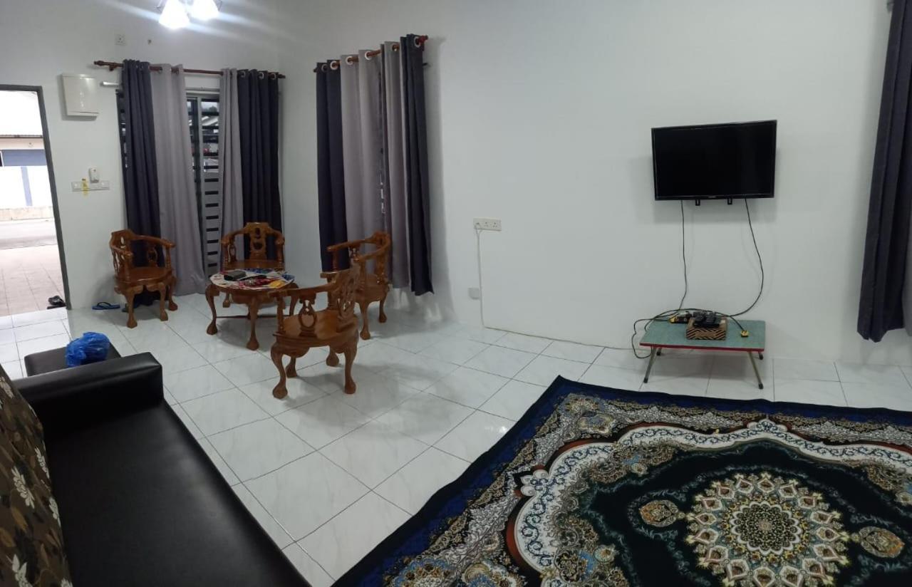 Homestay D'Mama Ifor Muslimi Tanjong Malim Dış mekan fotoğraf