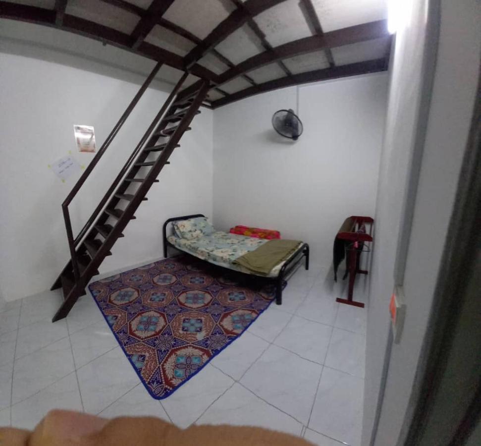 Homestay D'Mama Ifor Muslimi Tanjong Malim Dış mekan fotoğraf