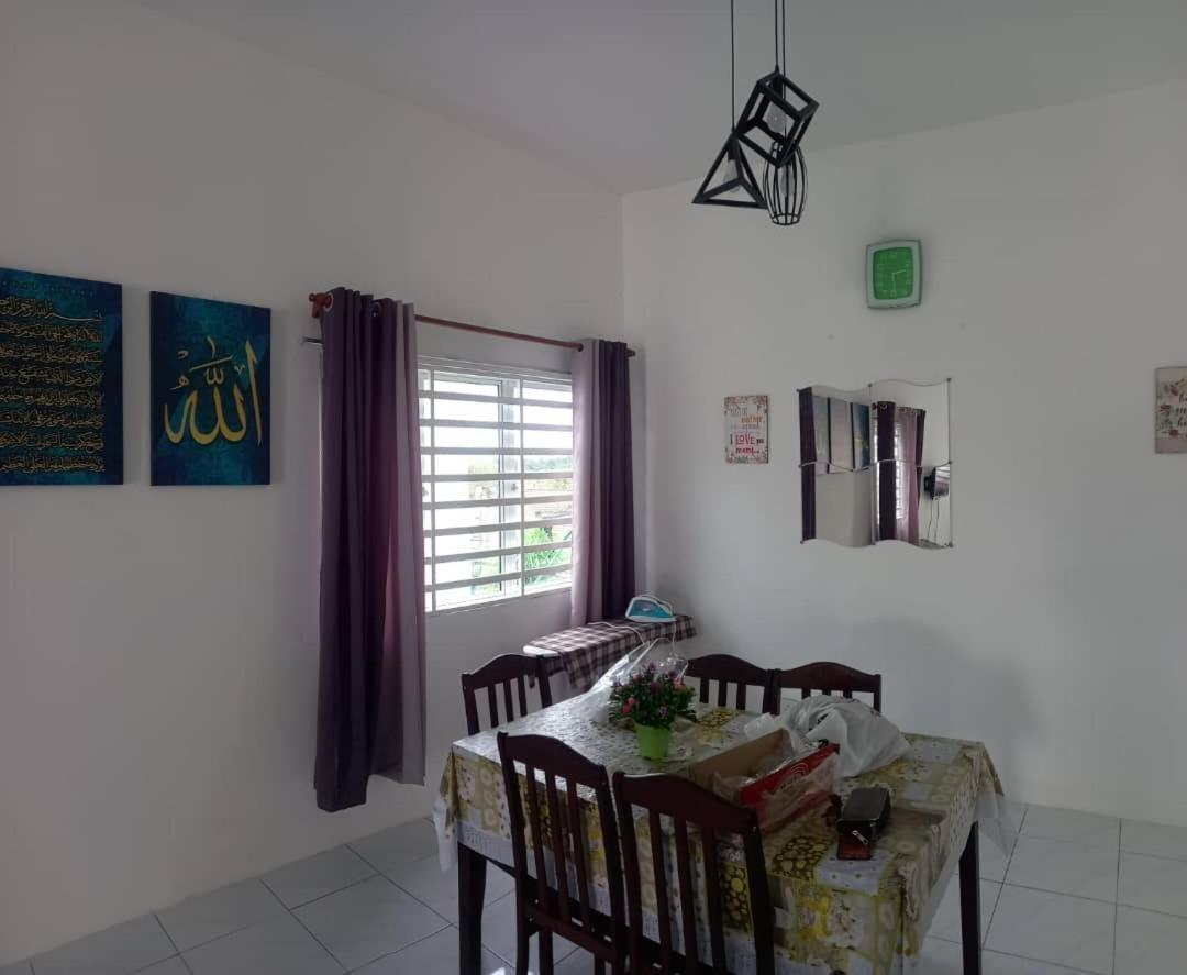 Homestay D'Mama Ifor Muslimi Tanjong Malim Dış mekan fotoğraf
